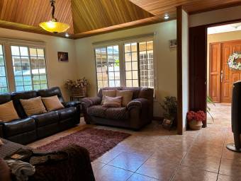 Alquiler de Casa en La Guácima de Alajuela. RAH 26-1890