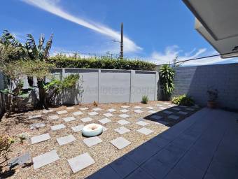 Se vende casa en San Vicente Moravia 26-1886