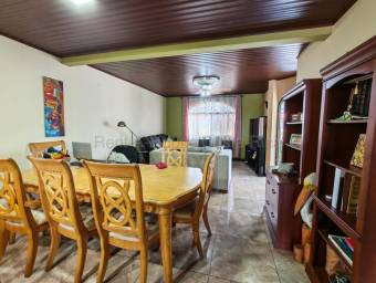 Venta de Casa  2 APTOS en San José de Alajuela. RAH 26-1677