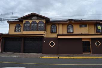 Se vende casa en San Francisco Heredia 26-1017