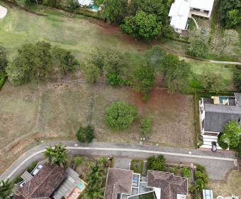 Lote 100% plano de 600 m2en venta en Condominio Bajo Par, dentro de Ciudad Hacienda Los Reyes