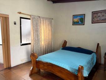 Gran casa en Venta - Excelente ubicación en Desamparados.