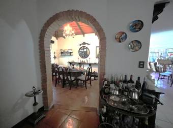 Casa en venta en Heredia, uso residencial y/o comercial