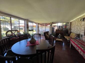 Casa en venta en Heredia, uso residencial y/o comercial