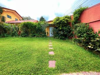 Se vende casa en San Rafael Heredia 25-1604