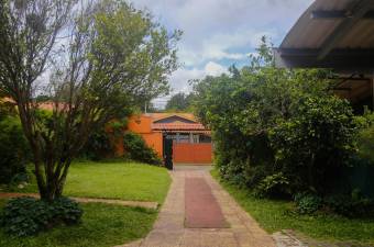 Se vende casa en San Rafael Heredia 25-1604