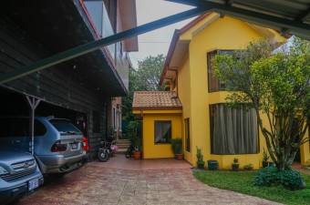 Se vende casa en San Rafael Heredia 25-1604