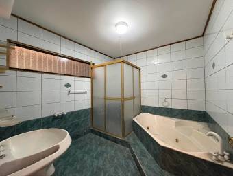 Se vende casa en Escazú San José 26-1099