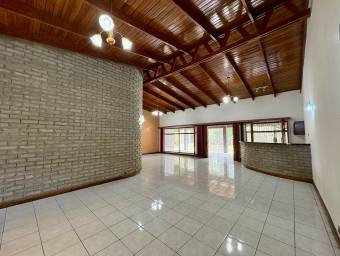 Se vende casa en Escazú San José 26-1099