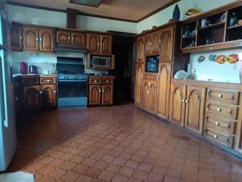 Se vende casa en Tirrases Curridabat 25-1167