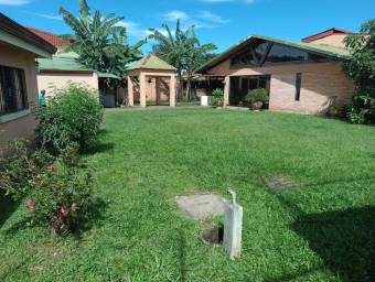 Se vende casa en Tirrases Curridabat 25-1167