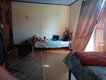Se vende casa en Tirrases Curridabat 25-1167