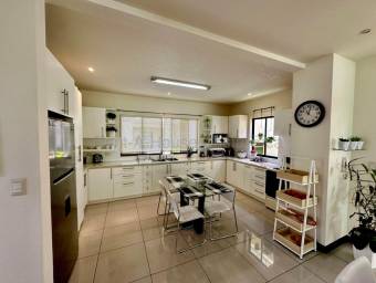 VENTA DE CASA EN CONDOMINIO EN GRANADILLA
