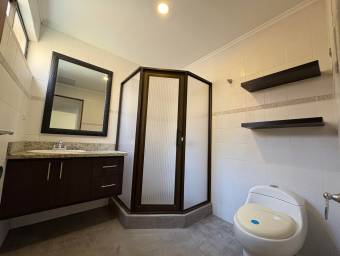 Casa en venta en condominio con excelente ubicación en Tibás #26-858 GS