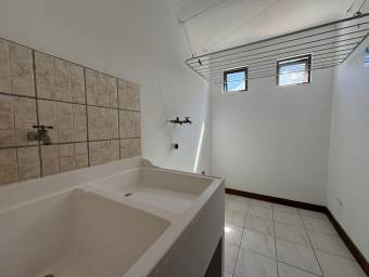 Casa en venta en condominio con excelente ubicación en Tibás #26-858 GS