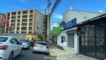 Local comercial en alquiler en Calle Blanco, ubicación estratégica #26-1559 GS