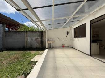 Casa en venta en El Guarco, Cartago con diseño moderno #26-1570 GS