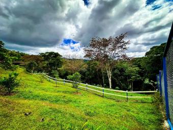 Casa en venta en Pérez Zeledón con amplio terreno con hermosas vistas  #26-985 GS