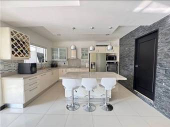 MODERN HOUSE FOR SALE, ALAJUELA, OROTINA CENTER 