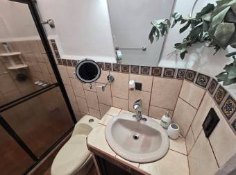 VENTA DE CASA DE UNA PLANTA EN RESIDENCIAL, SANTO DOMINGO, HDIA