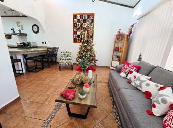 VENTA DE CASA DE UNA PLANTA EN RESIDENCIAL, SANTO DOMINGO, HDIA
