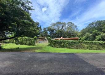 Dos casas, un paraíso en el Pacífico