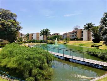 se alquila apartamento amblado con jardin y muchas amenidades 20-751