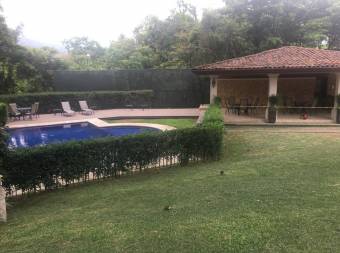 Hermosa casa a la venta en Condominio de Pozos, Santa Ana. #20-1343