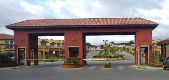 Presiosa Casa en Condominio Anderes en San Joaquin De Flores
