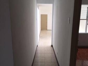 Venta de casa con ubicación inmejorable en Guadalupe Centro. #20-179