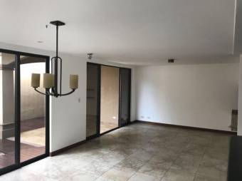 se vende esta casa aprovecha poder vivir en la mejor zona de lindora 20-1423