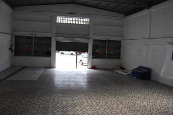 Oportunidad con Local Comercial en Alquiler.   CG-20-1218