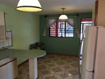 vendo casa en Residencial Málaga, Sabanilla, Montes de Oca, San José