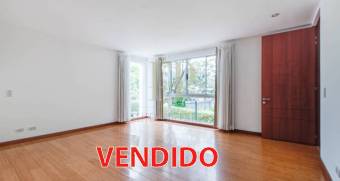 SUPER PRECIO!! CASA MODERNA CON JARDIN EN CONDOMINIO 