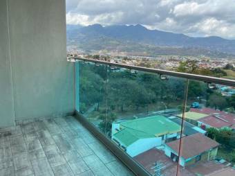 Venta de Apartamento en Sabana, San José. 21-1401a