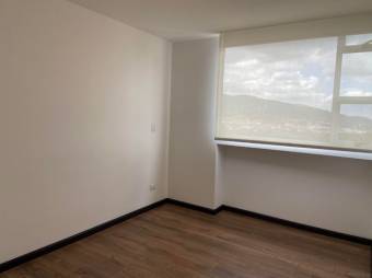 Venta de Apartamento en Sabana, San José. 21-1401a