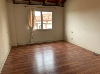 Venta de casa ubicada en  San José, Santa Ana, Piedades