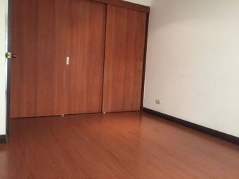 Venta de Apartamento en Trejos Monte Alegre, Escazú. 21-1689a