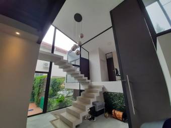 Venta de Casa en San Francisco Heredia. 20-1646a 