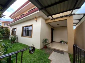 M LS-21-2203 ALQUILER CASA CUIDAD CARIARI BELEN HEREDIA 