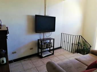 Se vende espaciosa casa colonia con bonita terraza en condominio San Antonio de Belen 22-1663