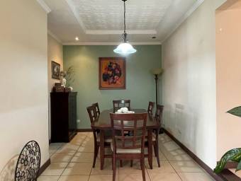 Casa en venta en Heredia, Heredia. RAH 22-1743