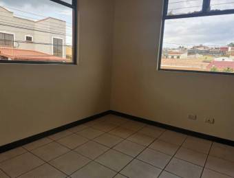 Se vende casa con espaciosa patio en Mercedes Sur Heredua 22-1253