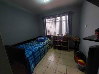 Se vende bonita cas de una planta con terraza 22-613