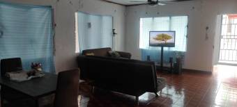 Bonita y amplia casa en venta en Guápiles, Pococí, Limón. Listing 22-2366