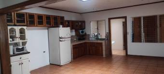 Bonita y amplia casa en venta en Guápiles, Pococí, Limón. Listing 22-2366