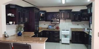 Casa en venta en Desamparados, Alajuela. RAH 22-1491