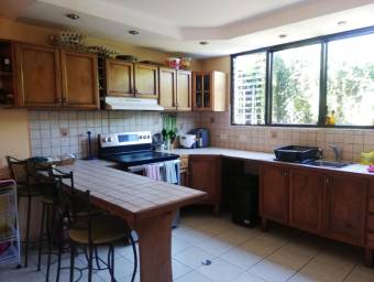 Casa en venta en Rohrmoser, San José. RAH 22-603