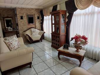 Casa en Venta en San Rafael de Alajuela. RAH 23-525