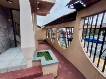 Se vende casa esquinera en Heredia Centro 23-387